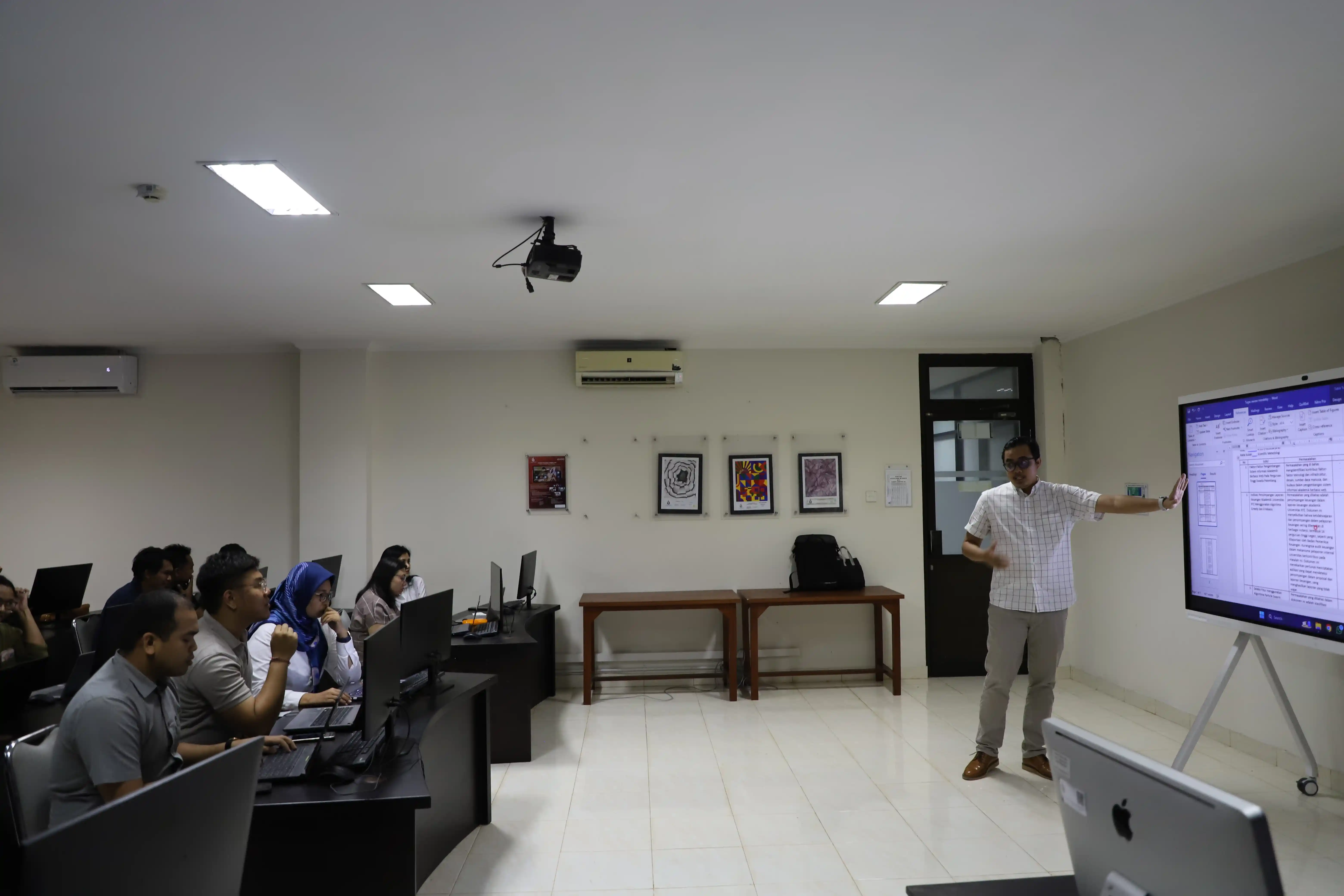 Kegiatan Perkuliahan Pascasarjana ITB STIKOM Bali